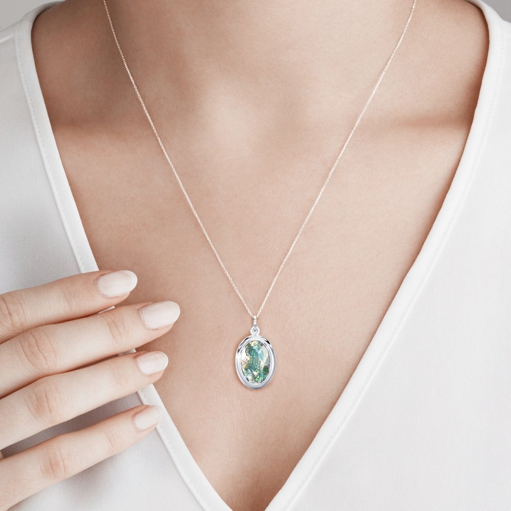 Ashes Infused JewelleryAura-Star Memory Locket Pendant